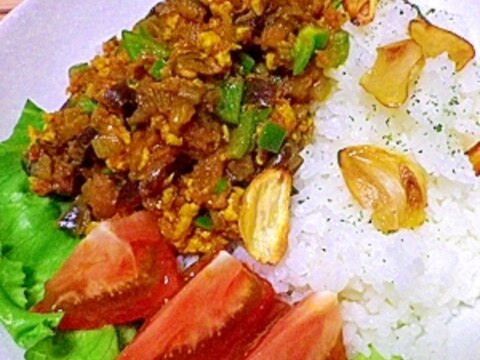 たっぷり食べても大丈夫！超ベジチキンドライカレー